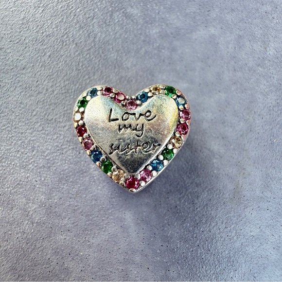 Charm "Love My Sister" with embedded multicolored rhinestones and little hearts - Picture 8 of 14